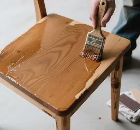 Application of PU Paint on Furniture